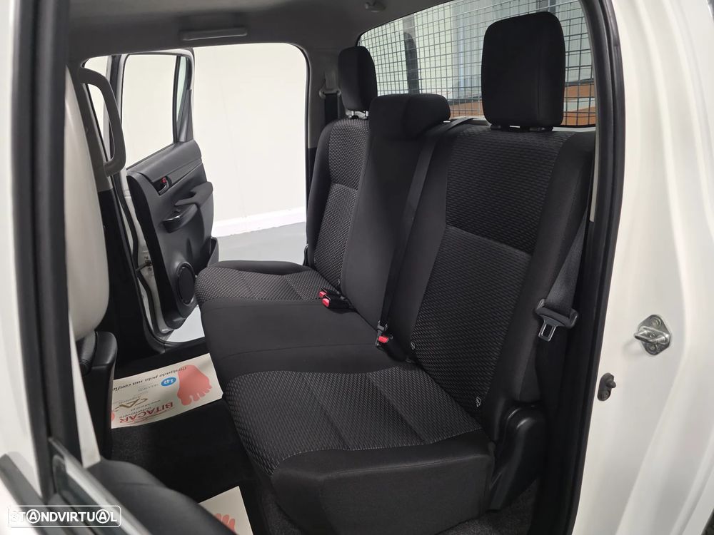 Toyota HILUX 2.4 D-4D 4WD CD CH - 26