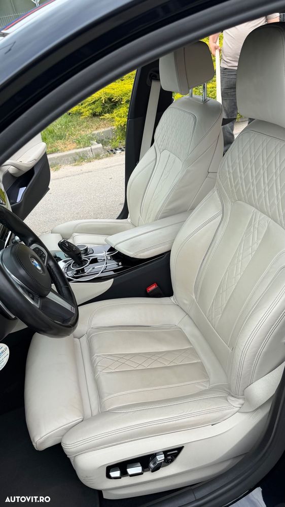 BMW Seria 5 530i AT MHEV - 16