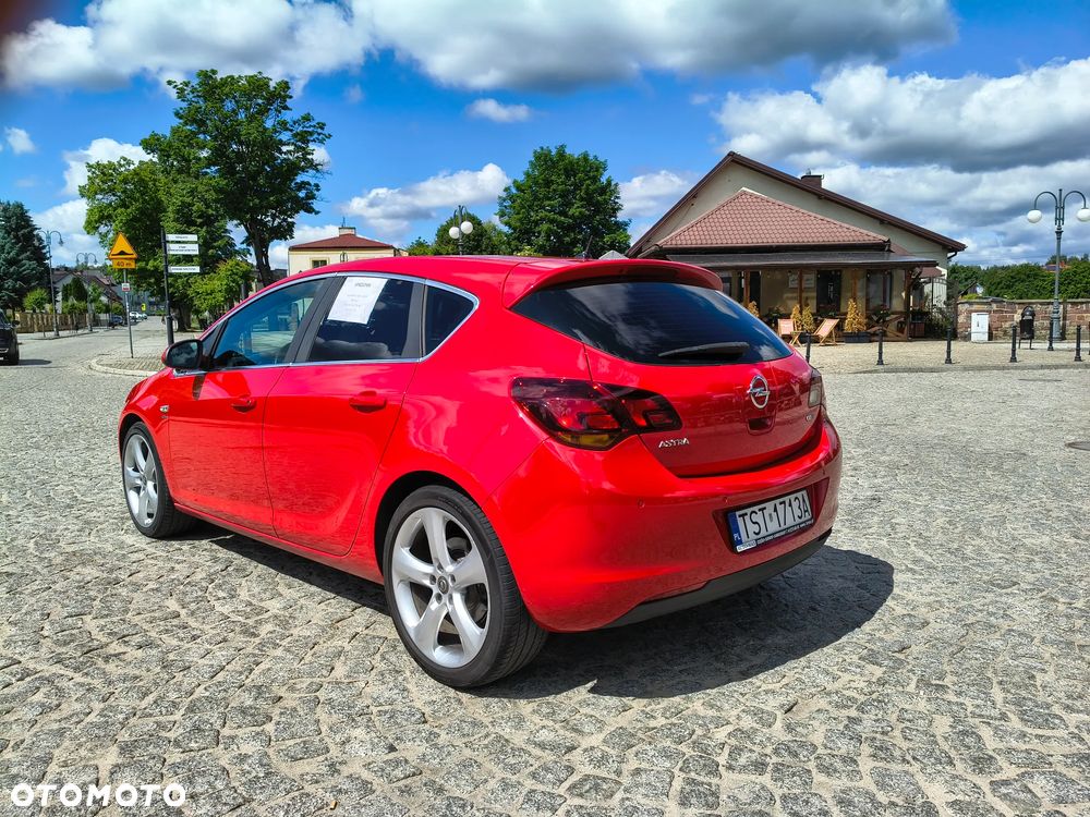 Opel Astra 1.7 CDTI - 11