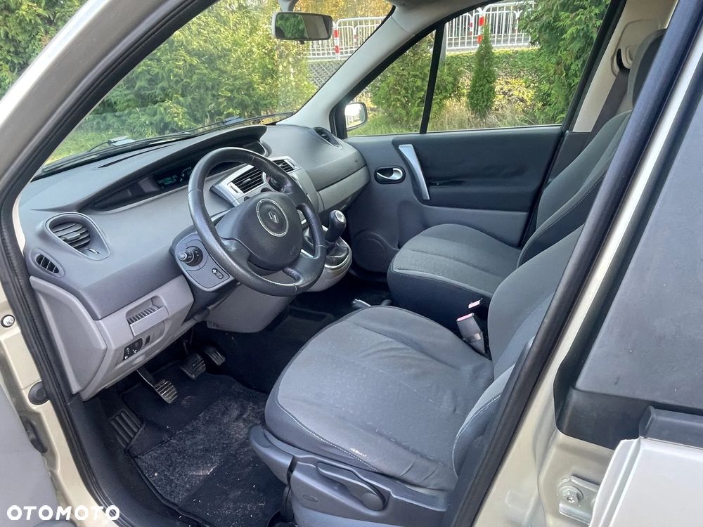 Renault Scenic 1.6 16V 110 Authentique - 9