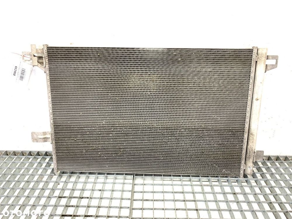 CHŁODNICA KLIMATYZACJI  VW CALIFORNIA T6 Camper (SGC, SGG, SHC) 2015 - 2022 2.0 TDI 103 kW [140 KM] - 1