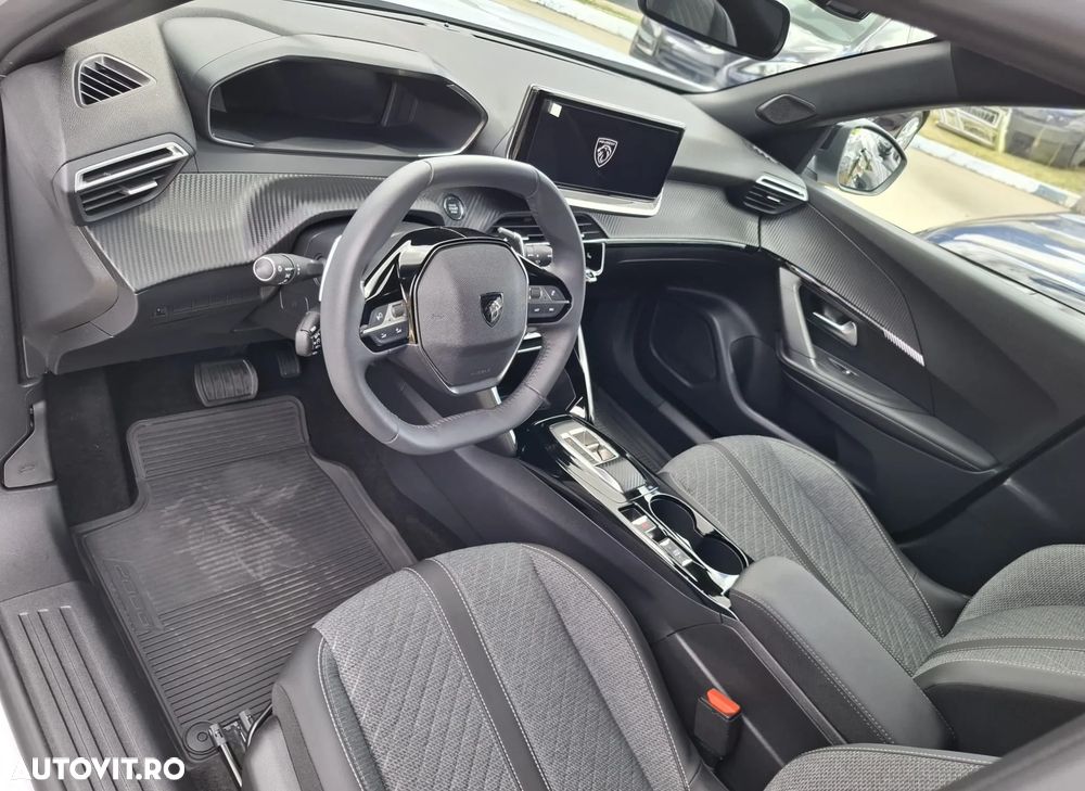 Peugeot 2008 - 7