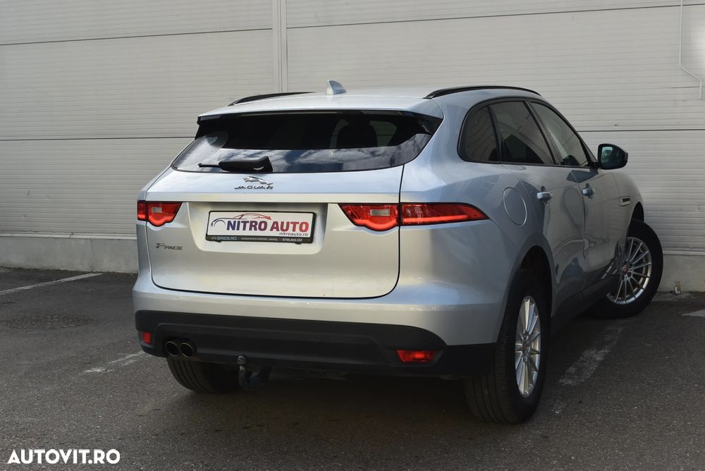 Jaguar F-Pace - 8