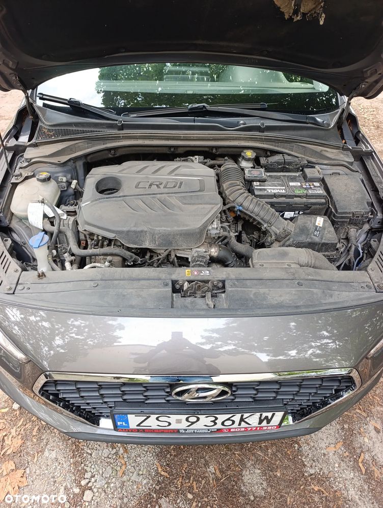 Hyundai i30 1.6 D Classic + - 8