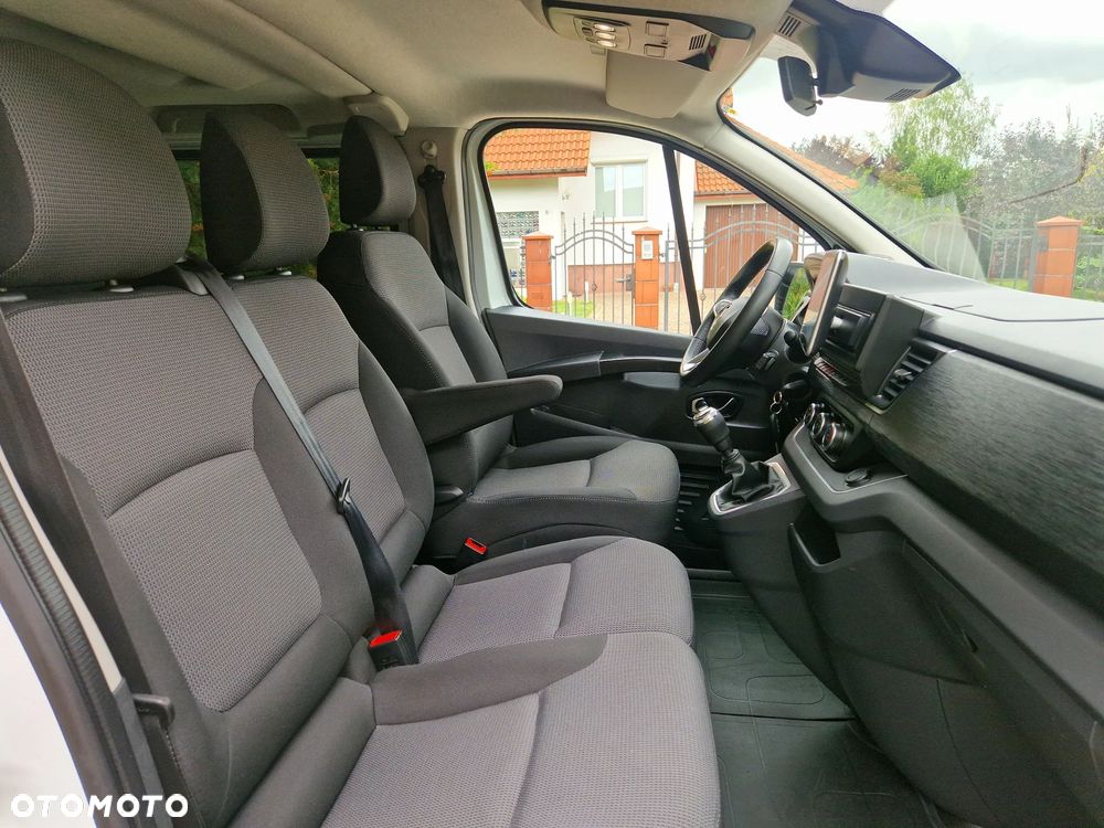 Renault Trafic 2.0 dCi - 23