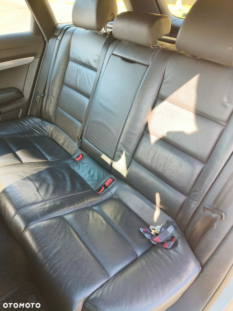 Audi A6 Avant 2.0 TDI - 23