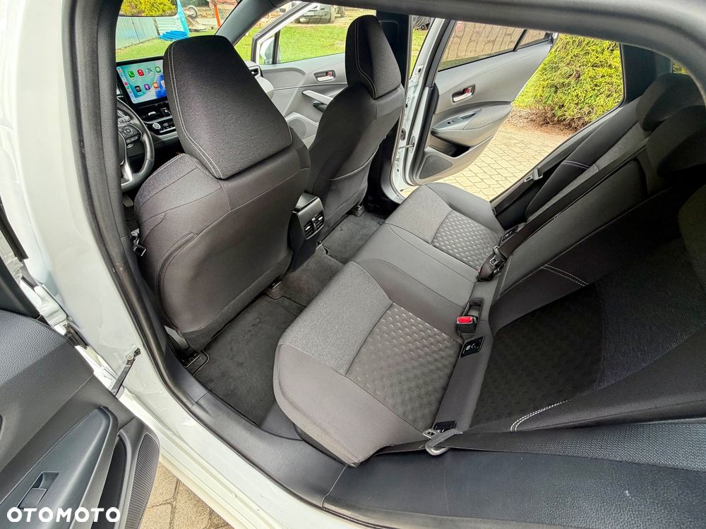 Toyota Corolla 1.8 Hybrid Comfort - 17