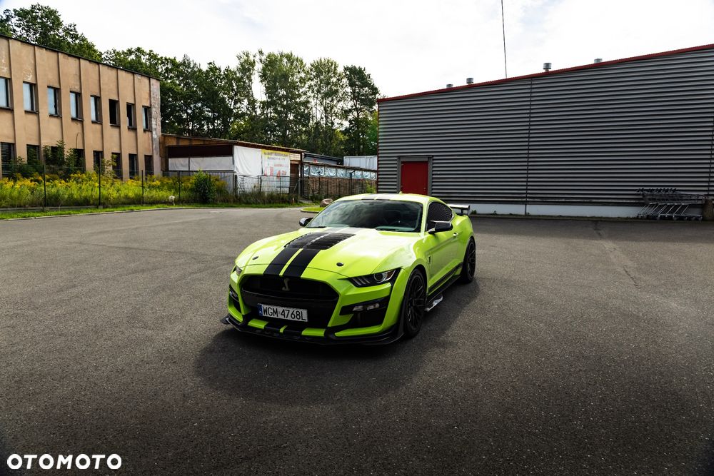 Ford Mustang - 11
