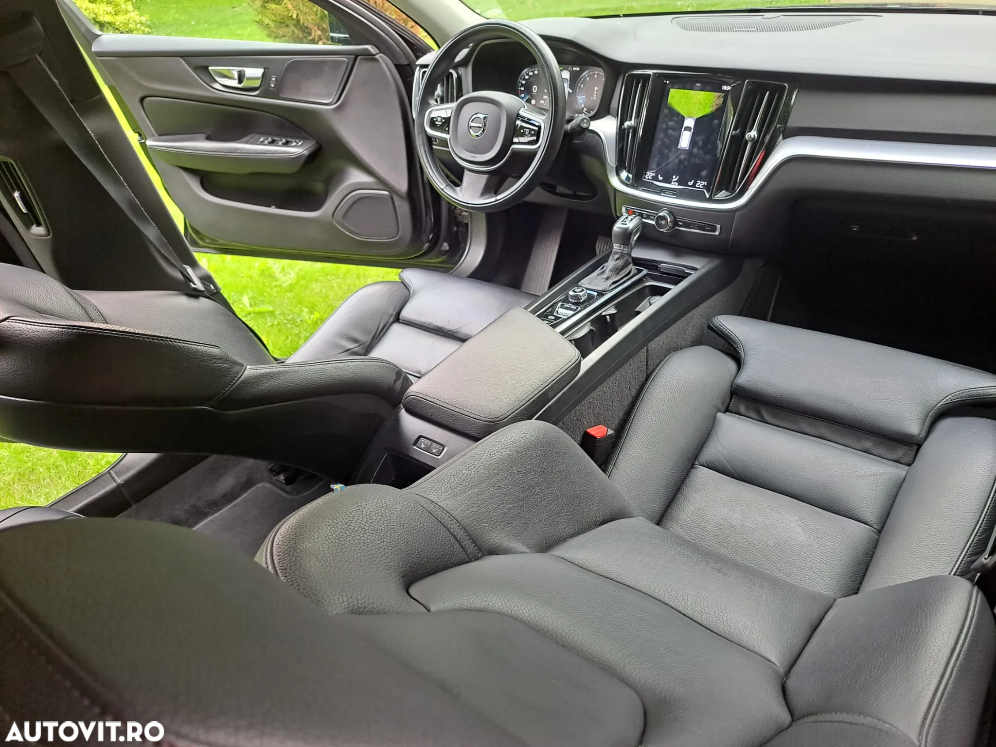 Volvo V60 T4 Momentum Pro - 14