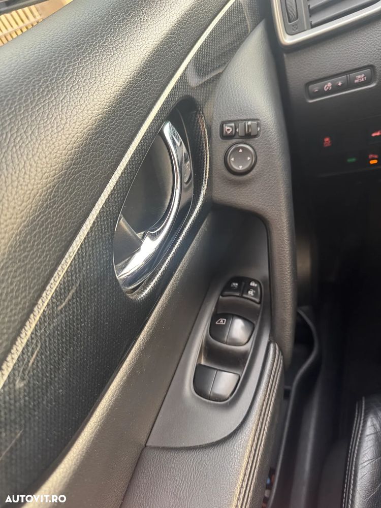 Nissan X-Trail 1.6L dCI Start/Stop XTRONIC Tekna - 11