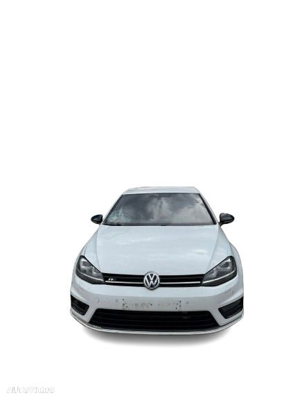 Usa/usi VW Golf 7 R-Line 2012-2017 2.0 TDI cod motor: CRBC cutie manuala 6 trepte: PFL cod culoare: 0Q / C9A - 5