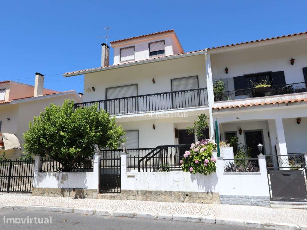 Lourel -Moradia T4 com sotão , garagem e churrasqueira - Conforto, ... - Grande imagem: 4/50