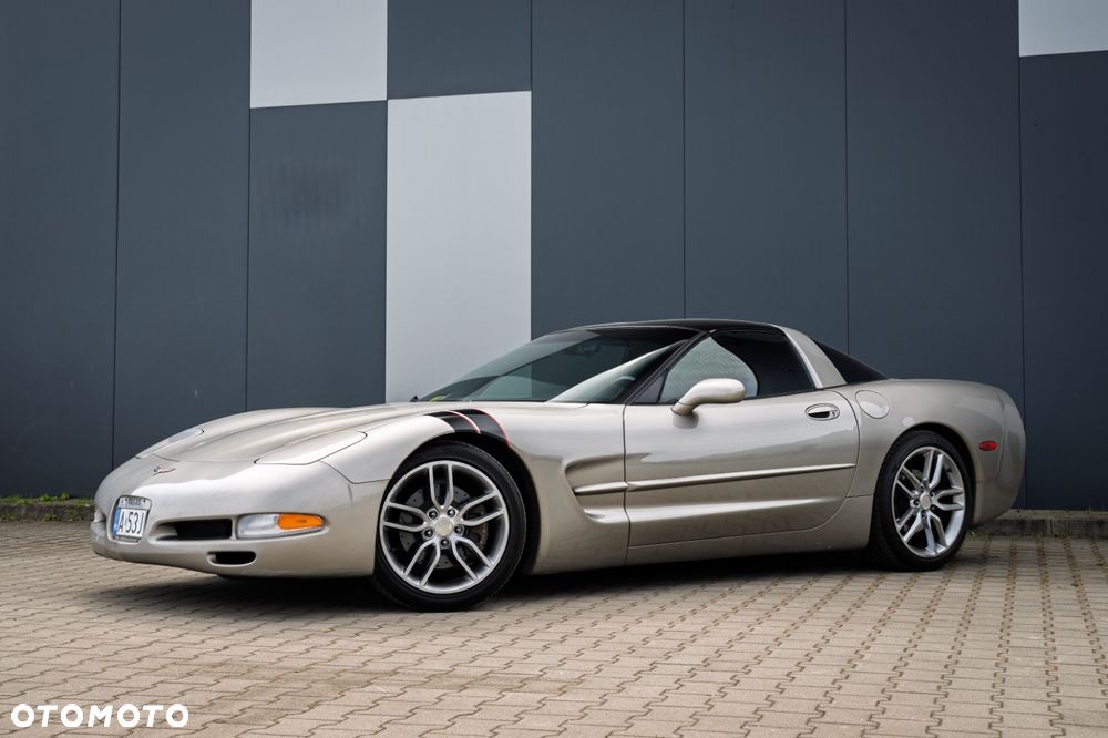 Chevrolet Corvette - 1