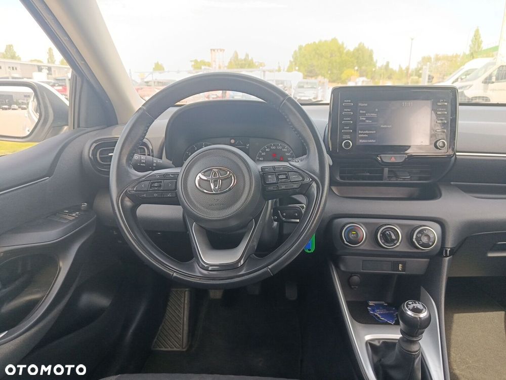 Toyota Yaris - 12