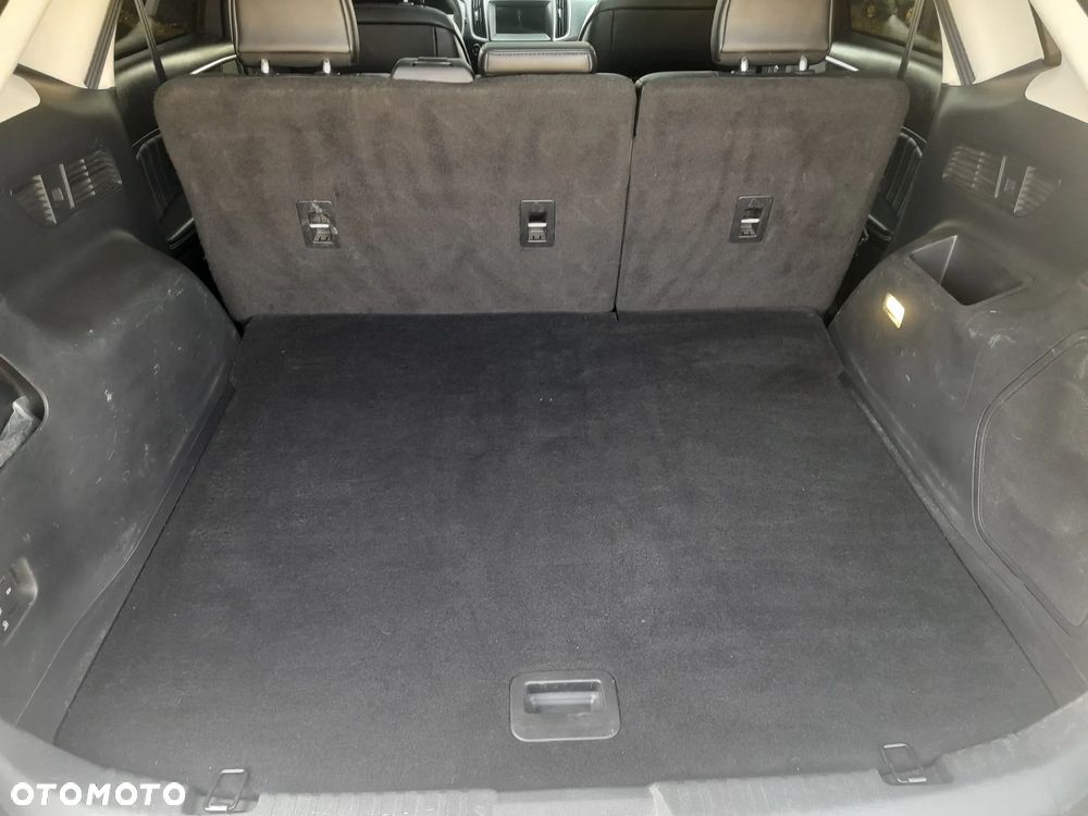 Ford Edge - 10
