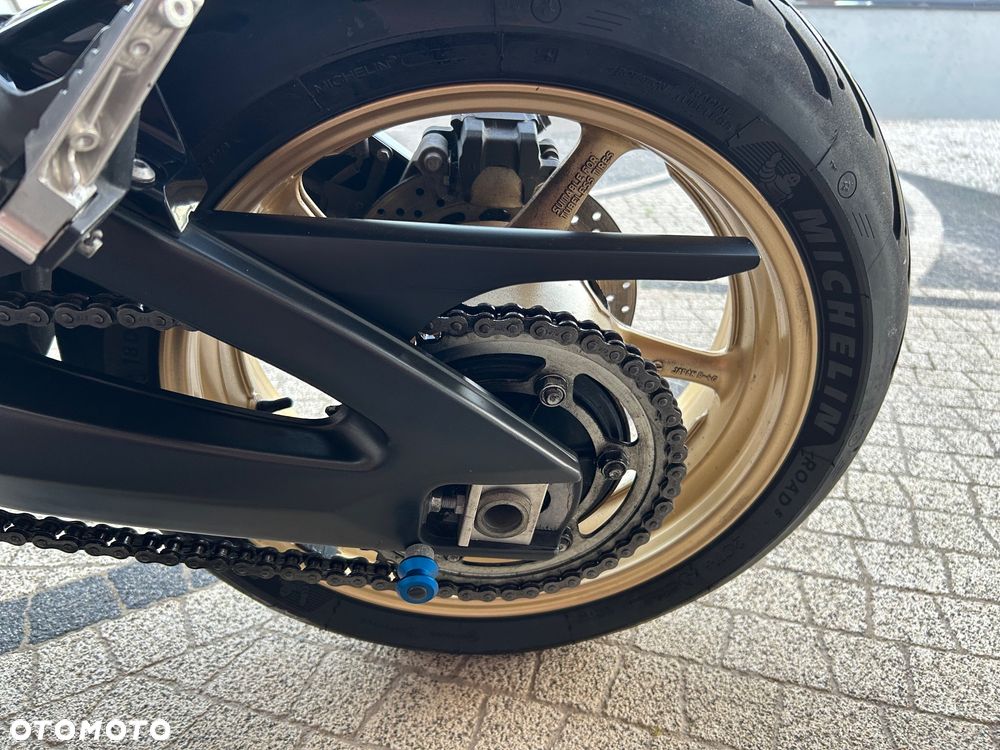 Yamaha FZ8 - 10
