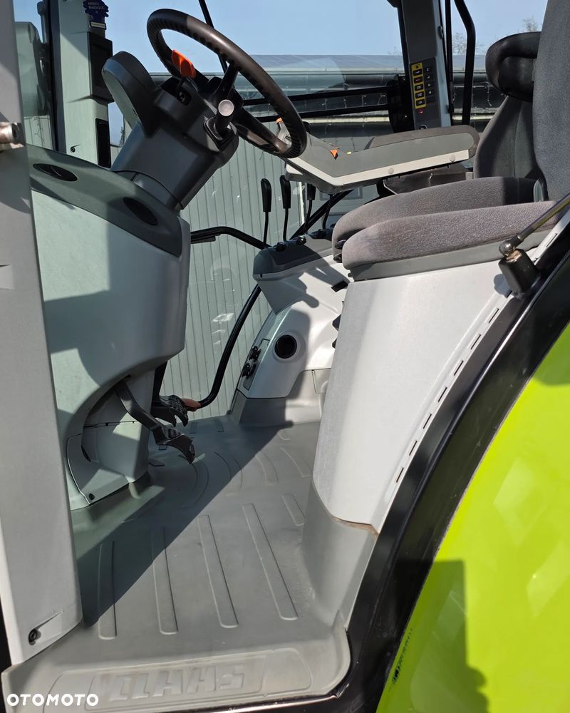 Claas Arion 640 Cis - 13