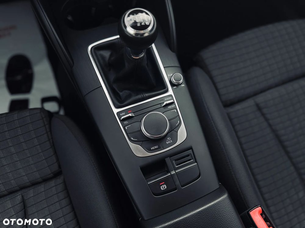 Audi A3 Sportback 2.0 TDI Attraction - 25