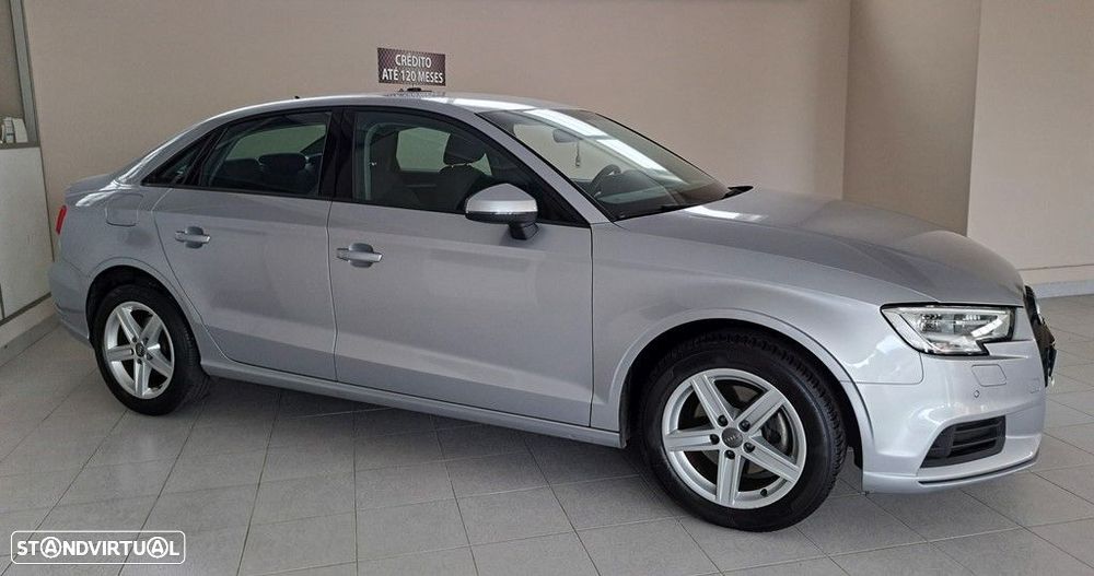 Audi A3 Limousine 30 TFSI Design S tronic - 12