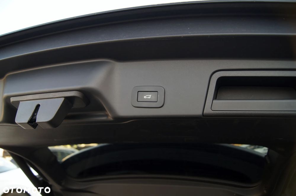 Land Rover Range Rover Evoque 2.0 D165 mHEV SE - 26