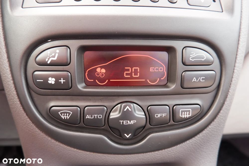 Peugeot 206 - 15