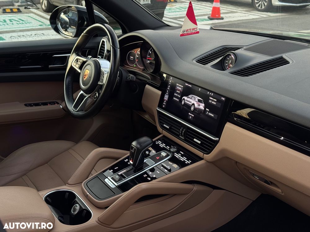 Porsche Cayenne Standard - 5
