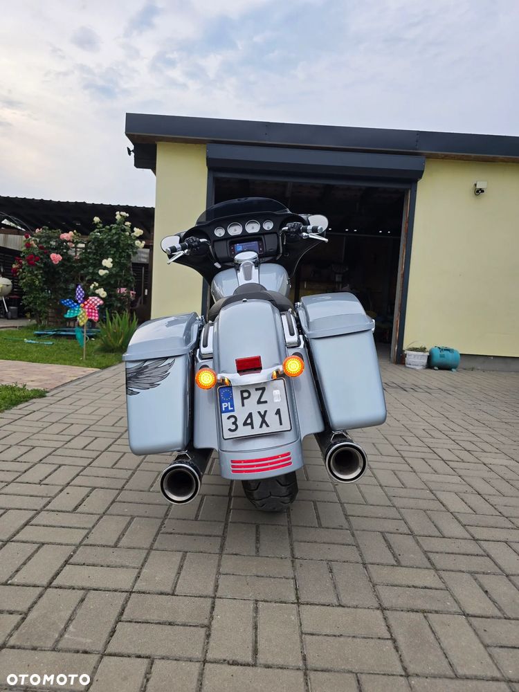 Harley-Davidson Touring Street Glide - 3