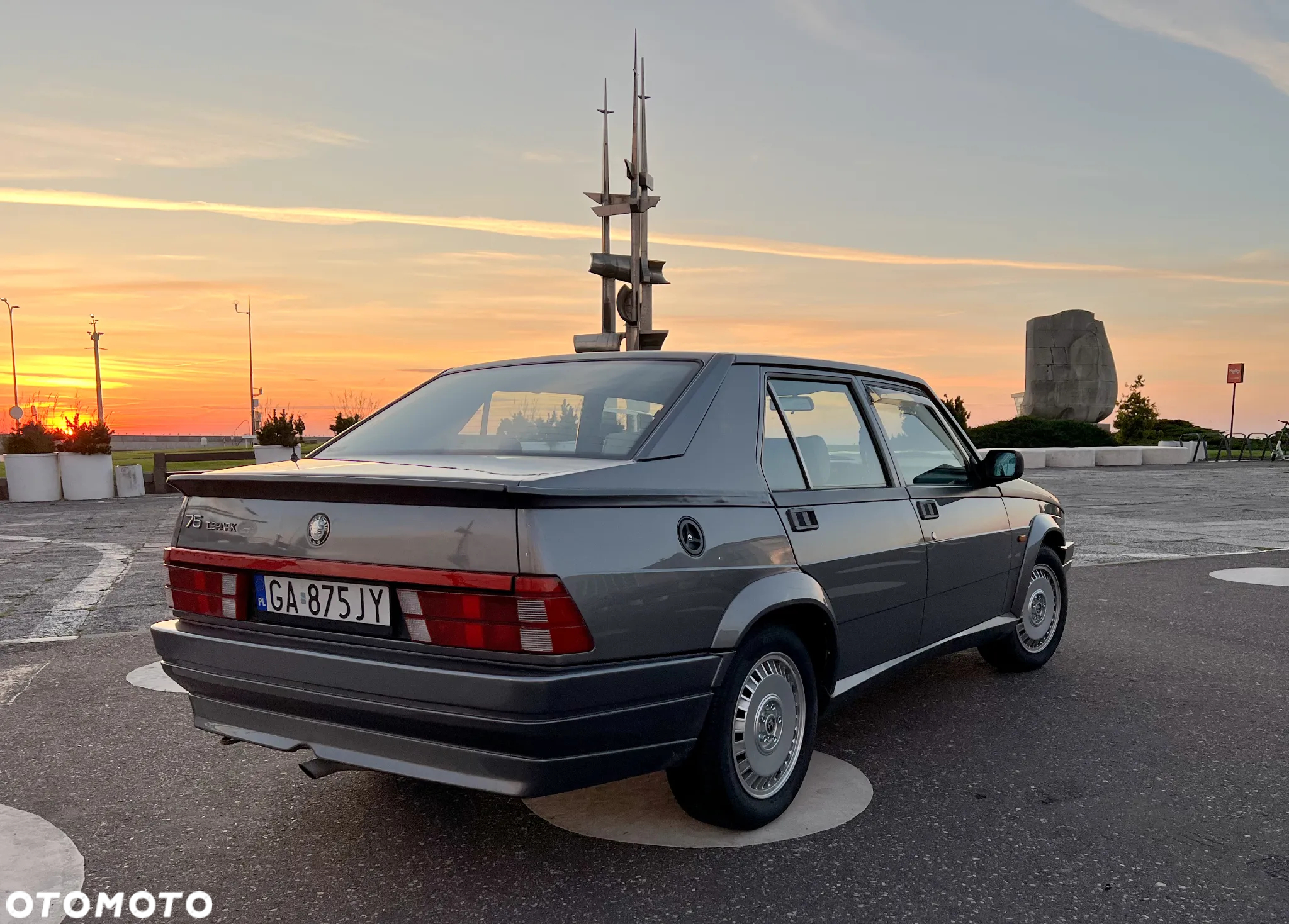 Alfa Romeo 75 2.0 Twin Spark Ltd - 4