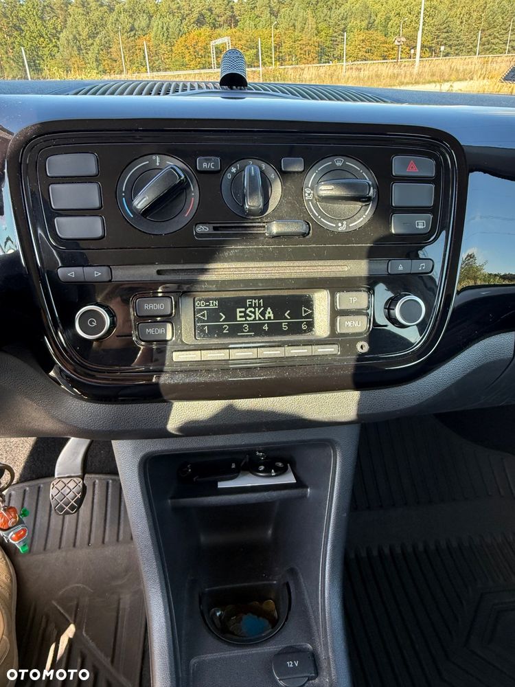 Volkswagen up! - 8