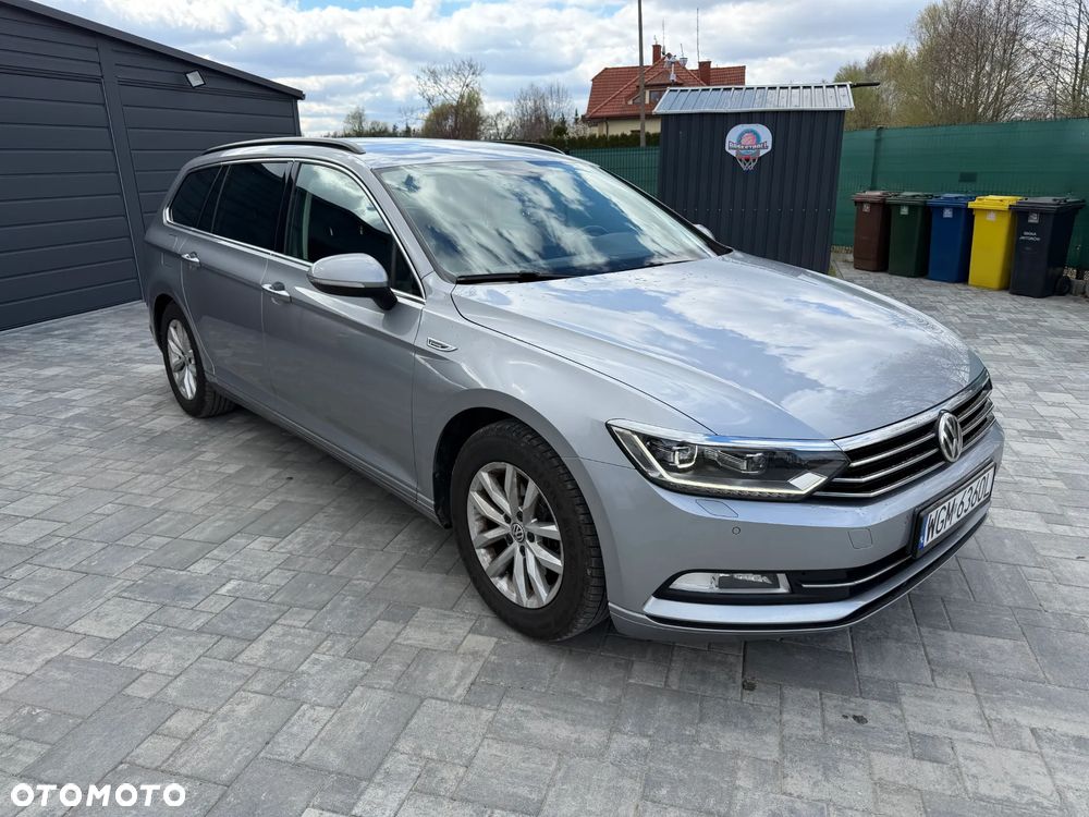 Volkswagen Passat 2.0 TDI SCR DSG Comfortline - 1
