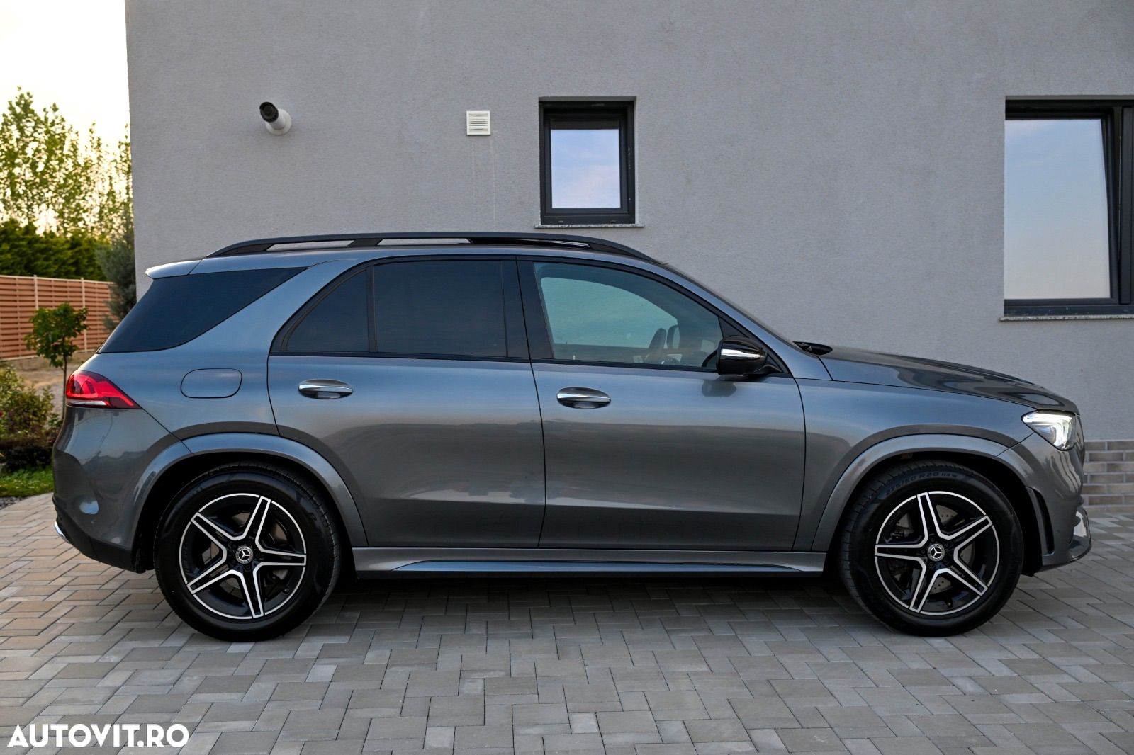 Mercedes-Benz GLE 450 4Matic 9G-TRONIC AMG Line - 13