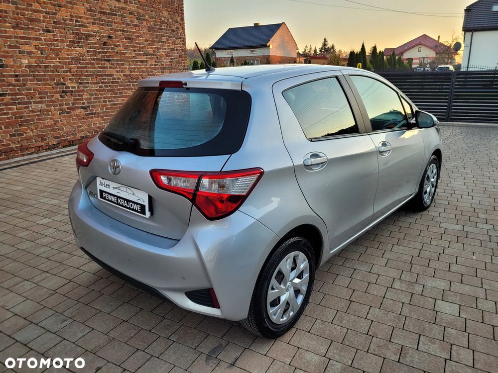 Toyota Yaris 1.5 Premium - 10
