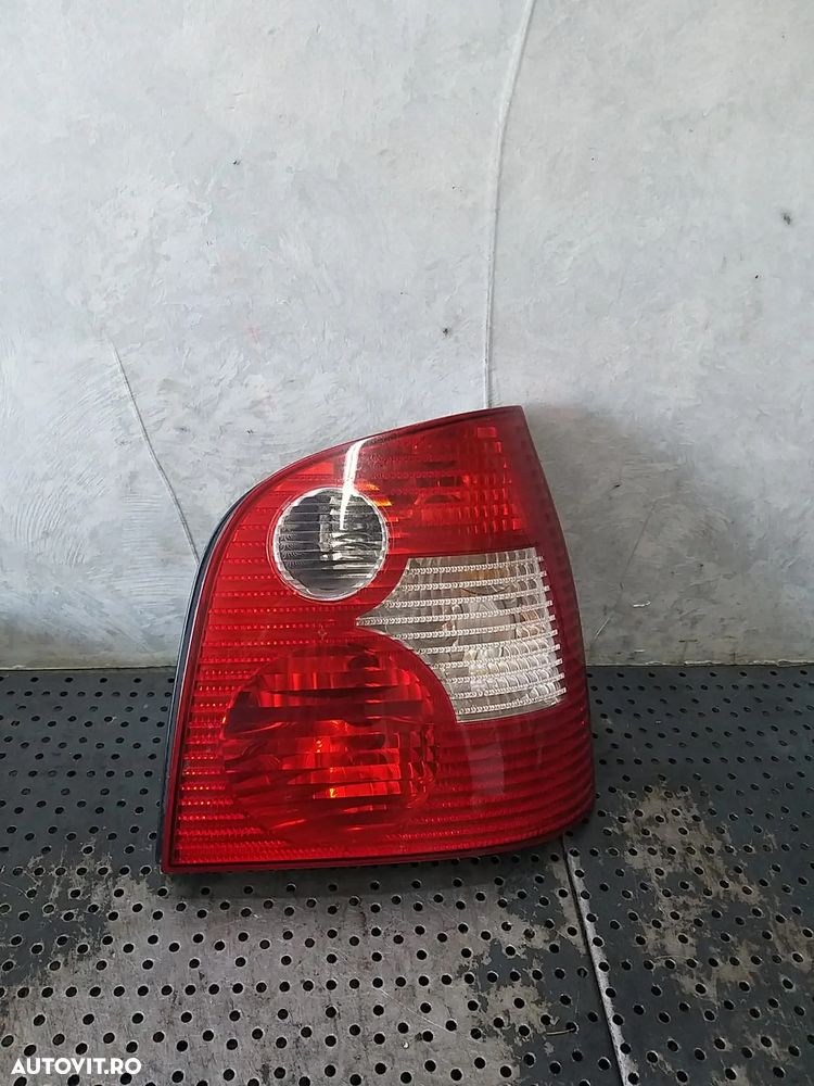 Stop tripla lampa dreapta vw polo 9n 6q6945096g 6q6945112a - 1