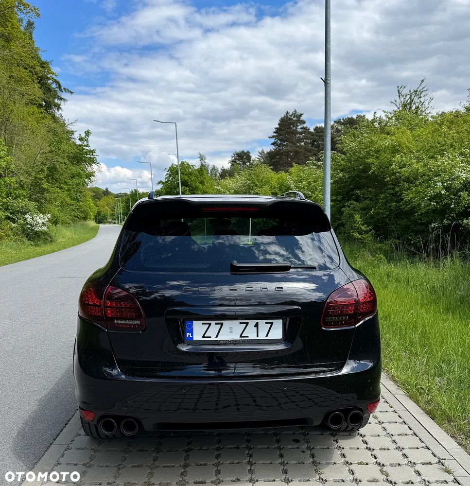 Porsche Cayenne Diesel Platinum Edition - 3