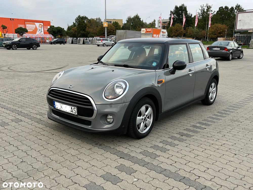 MINI Cooper Standard - 2