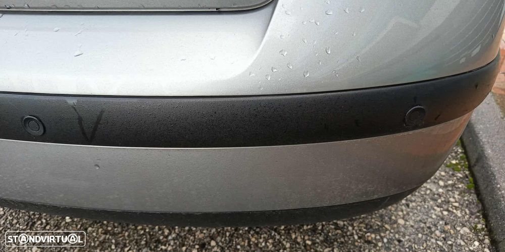 VW Passat 1.9 TDi Highline - 9