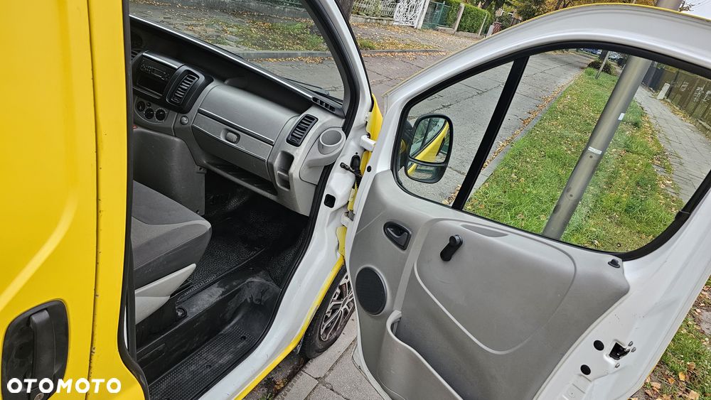 Renault Trafic - 16