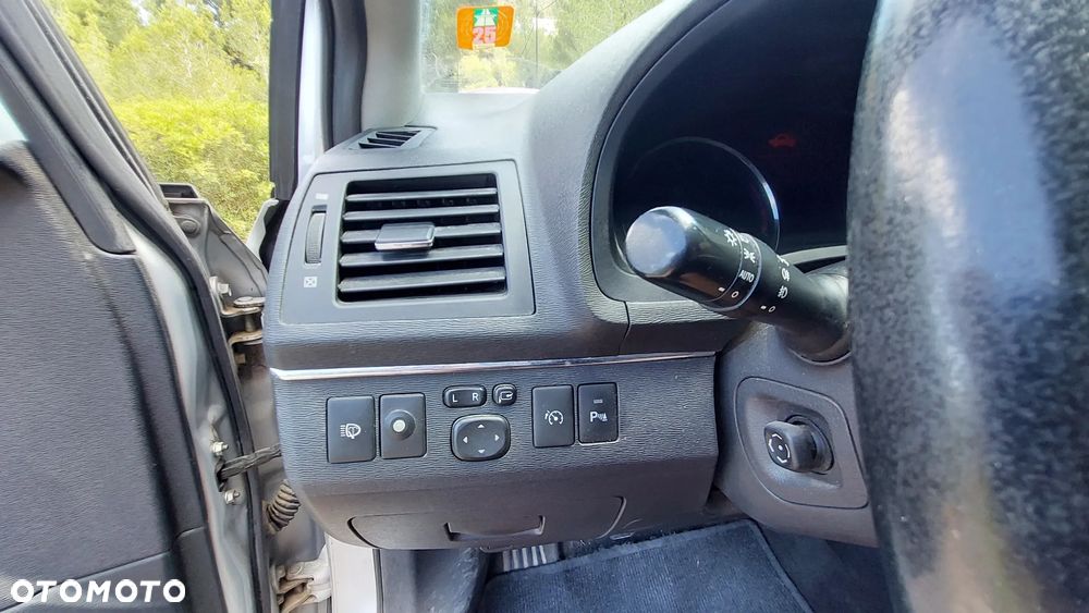 Toyota Avensis 2.0 Prestige - 11