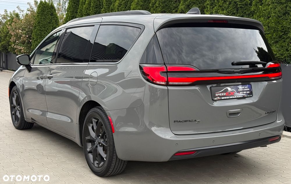 Chrysler Pacifica - 9