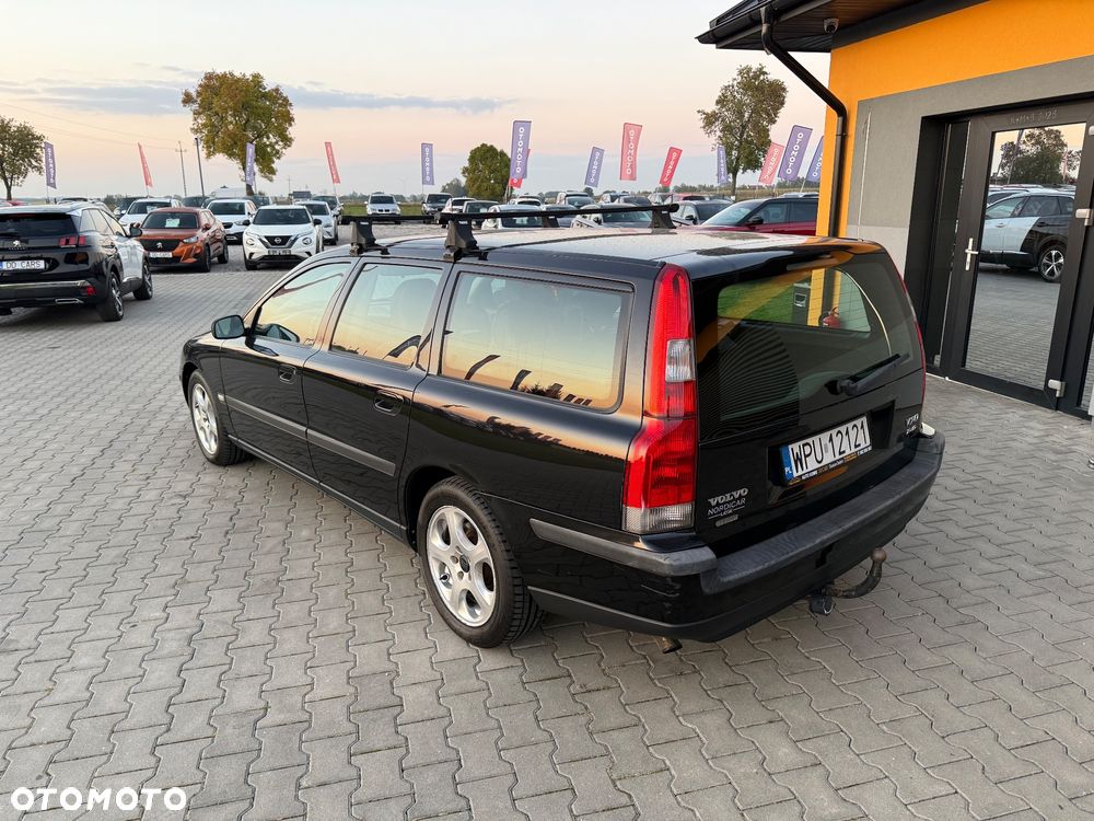 Volvo V70 2.4 D Momentum - 14