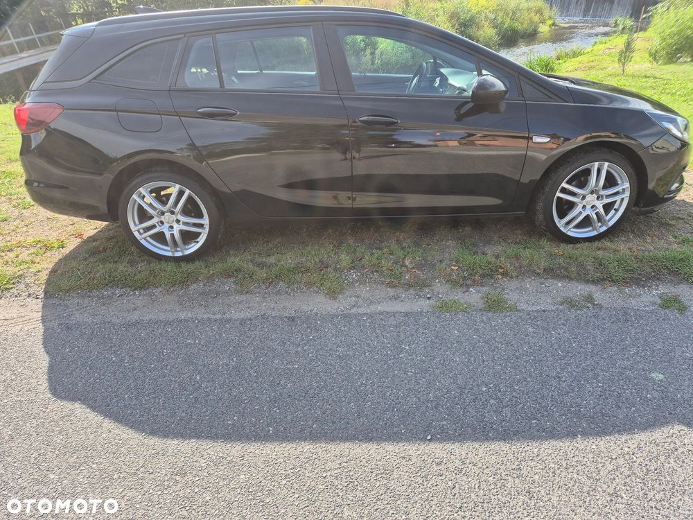 Opel Astra 1.6 CDTI DPF ecoFLEX TourerStart/Stop Exklusiv - 2