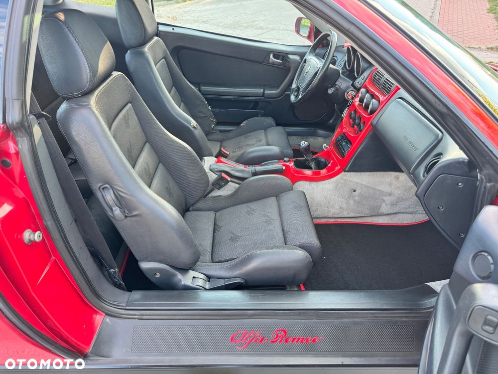 Alfa Romeo GTV 2.0 Twin Spark Base - 25