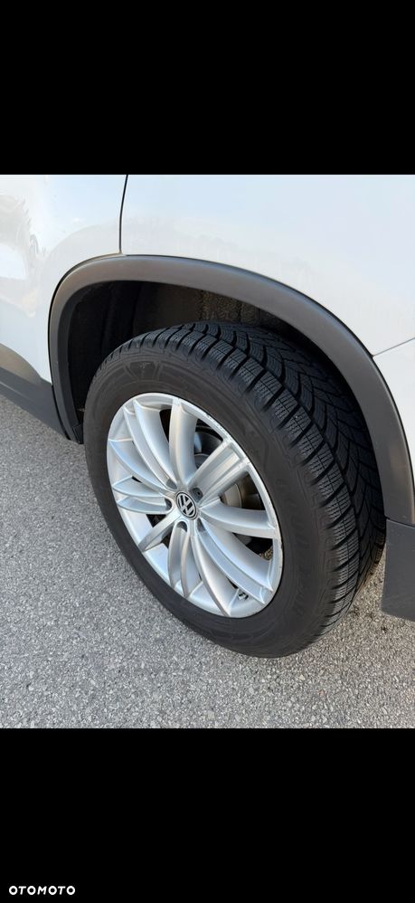 Volkswagen Tiguan 2.0 TDI 4Mot Sport&Style DSG - 9