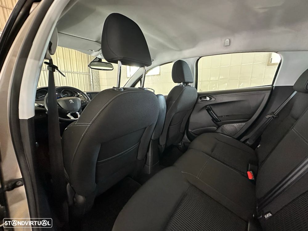 Peugeot 208 e-HDi FAP 92 Stop&Start Style - 10