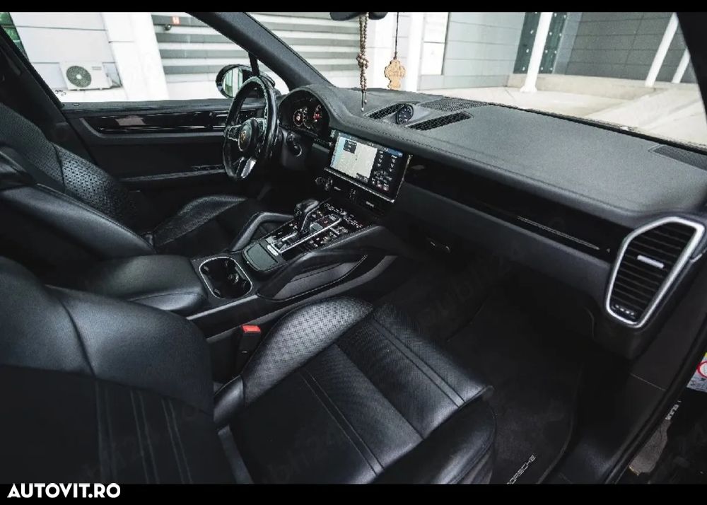 Porsche Cayenne S - 5