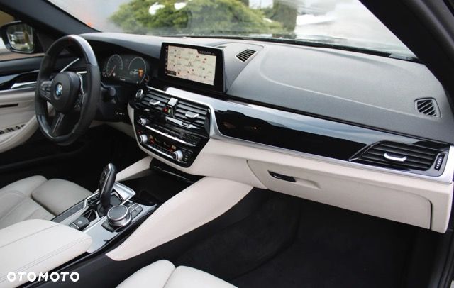 BMW Seria 5 540i xDrive M Sport sport - 12
