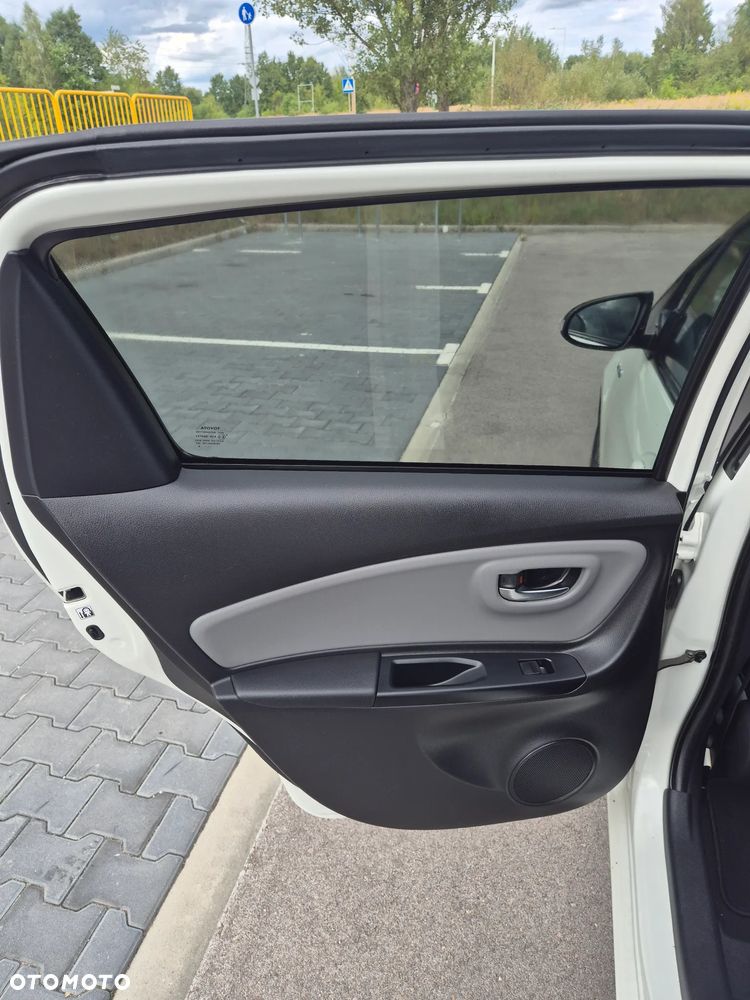 Toyota Yaris 1.5 VVT-i Selection - 19