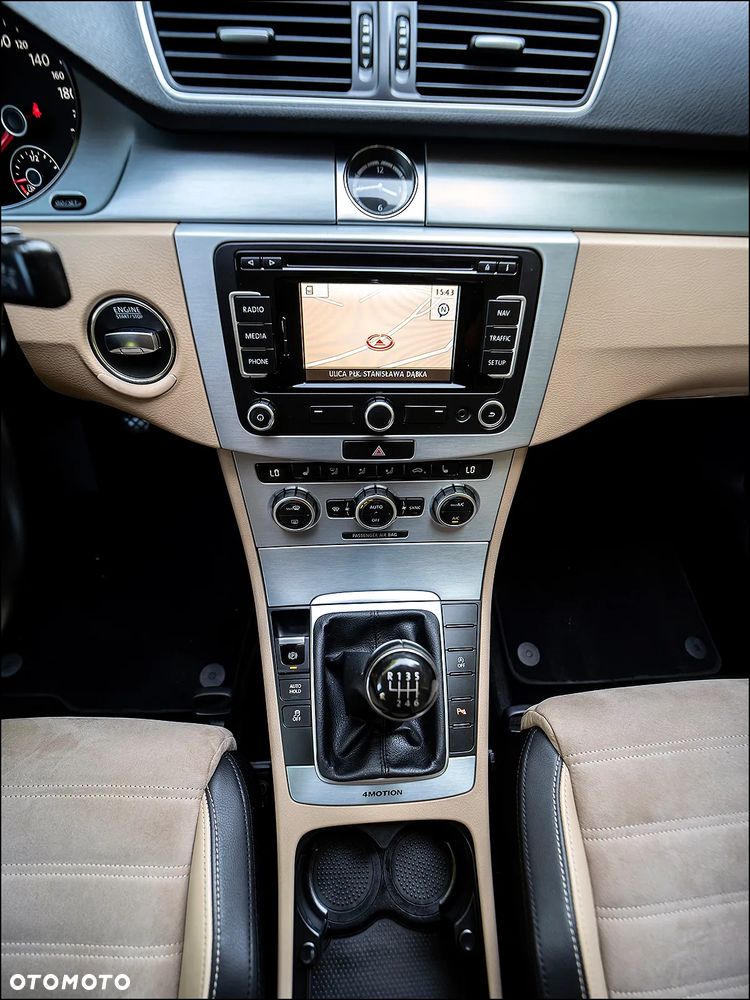 Volkswagen Passat CC - 26