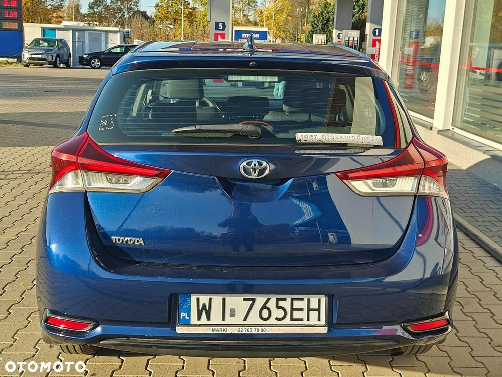 Toyota Auris - 4