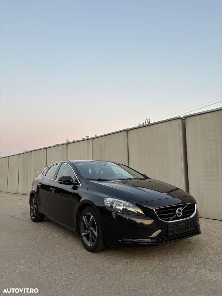 Volvo V40 D4 Momentum - 3